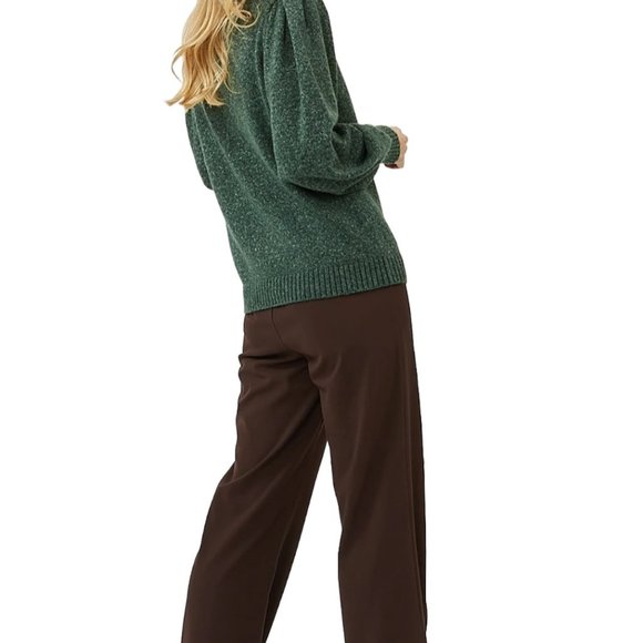 Dainty Sweater - Picture 4 of 4